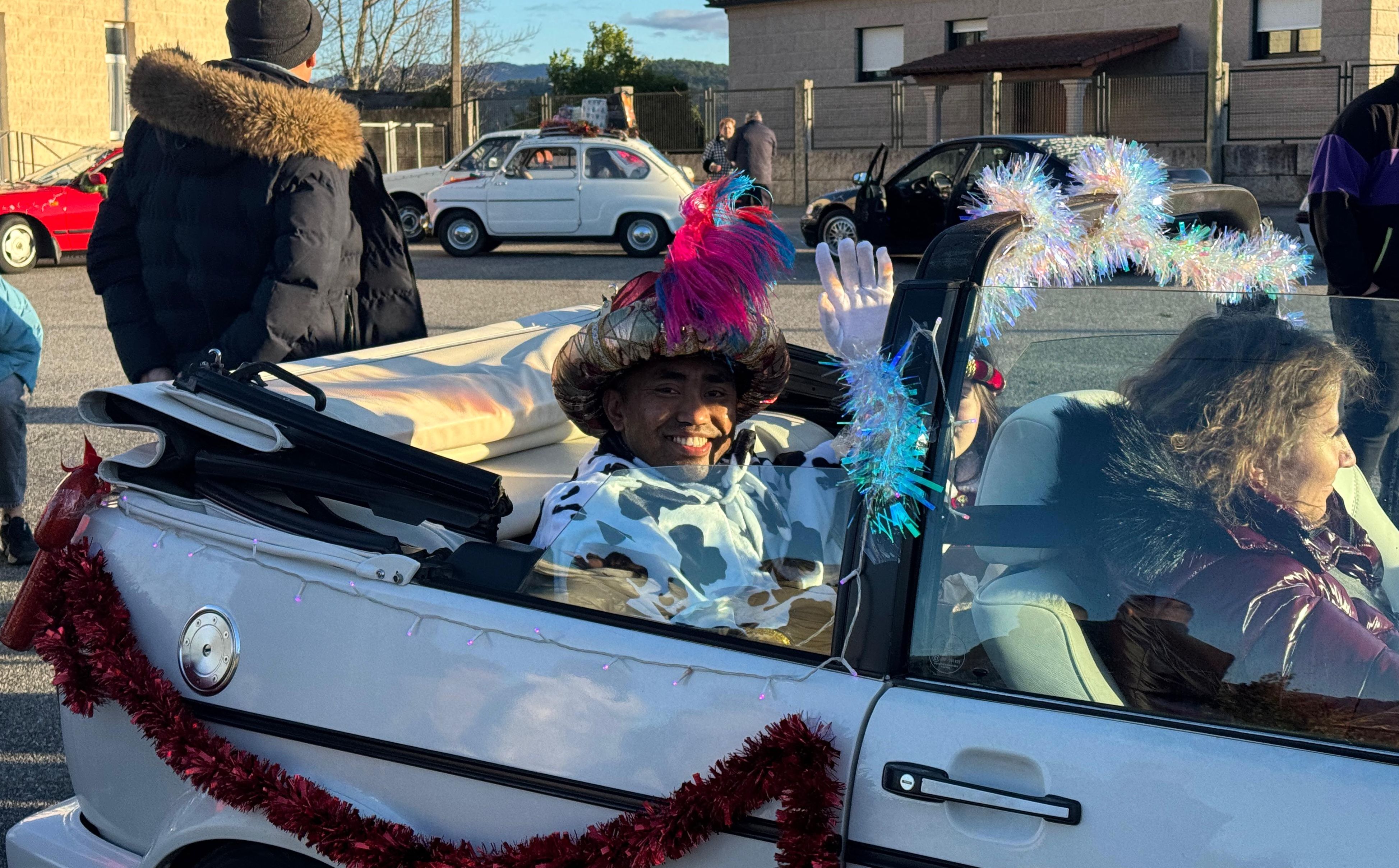 Los Reyes Magos recorren las parrroquias de Caldas de Reis