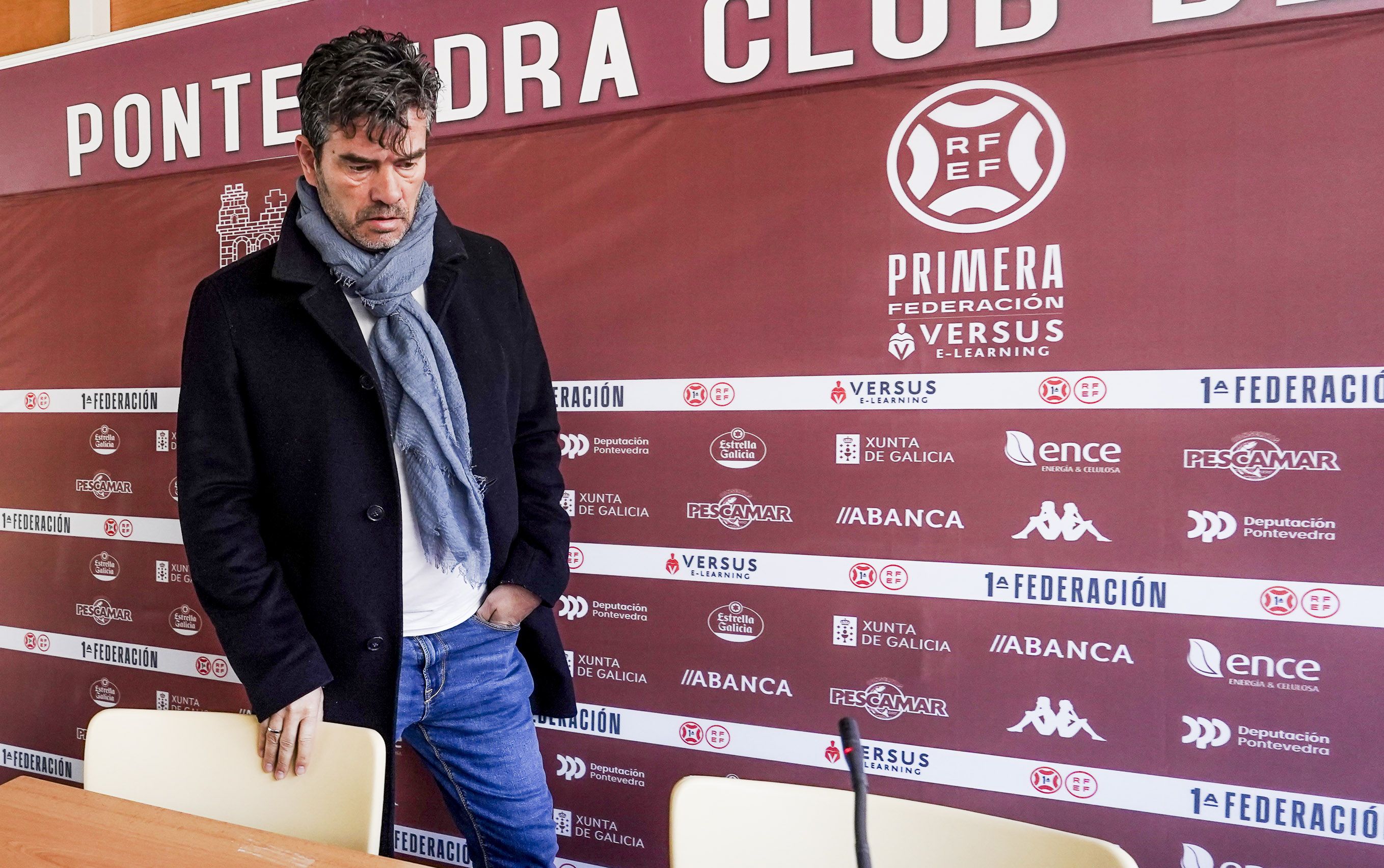 Jacobo Maestre, na presentación de Álvaro Pérez como xogador do Pontevedra CF