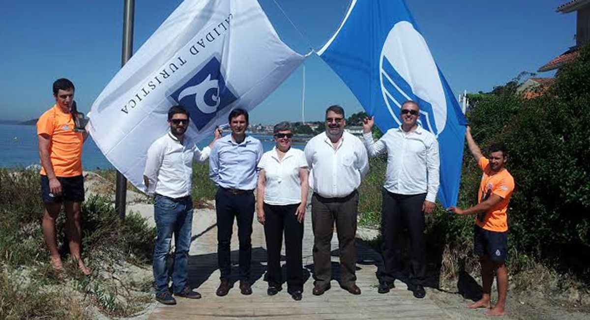 Izado oficial tanto da bandeira azul como da Q de Calidade