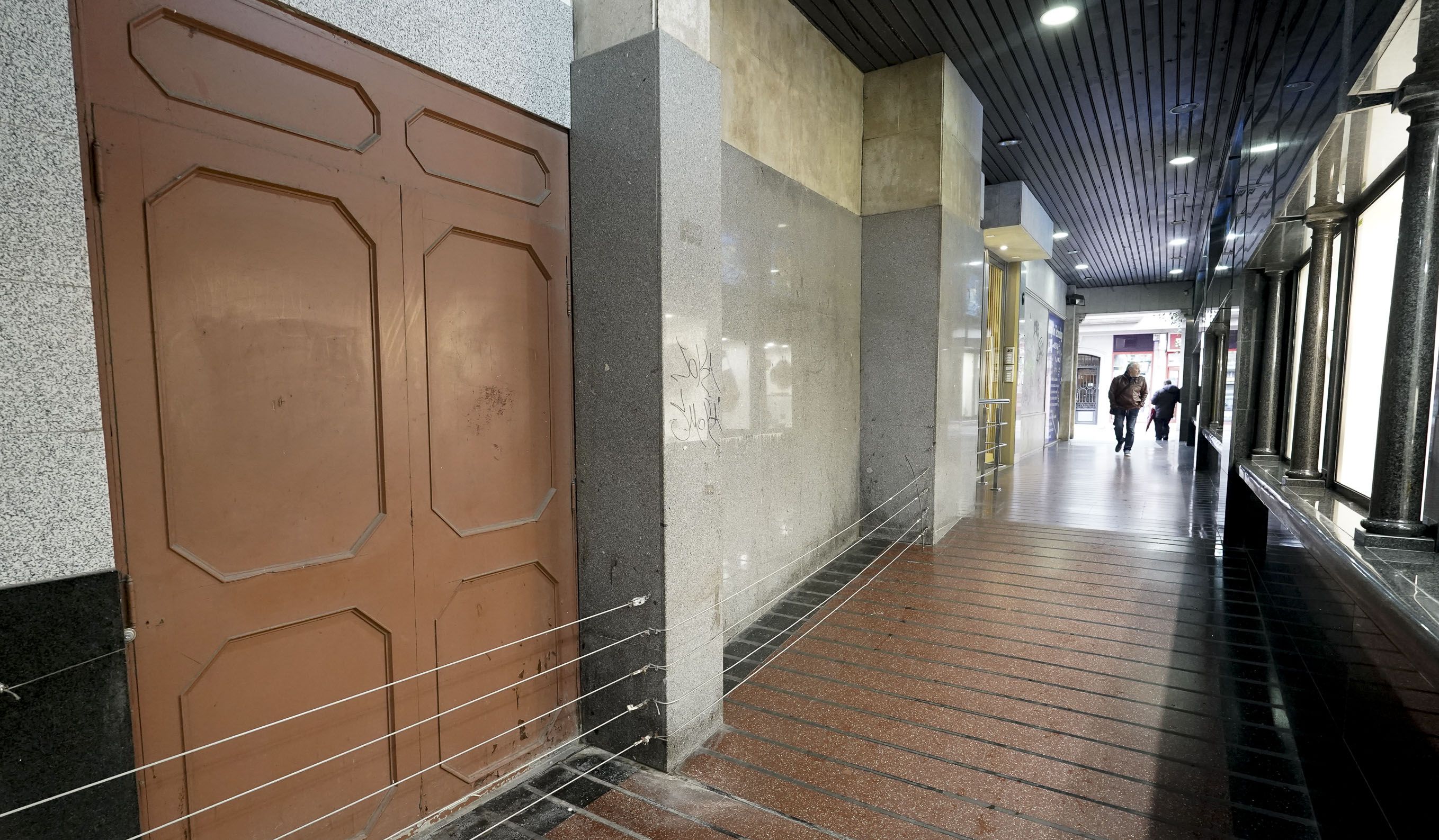Galería lateral del antiguo cine Gónviz