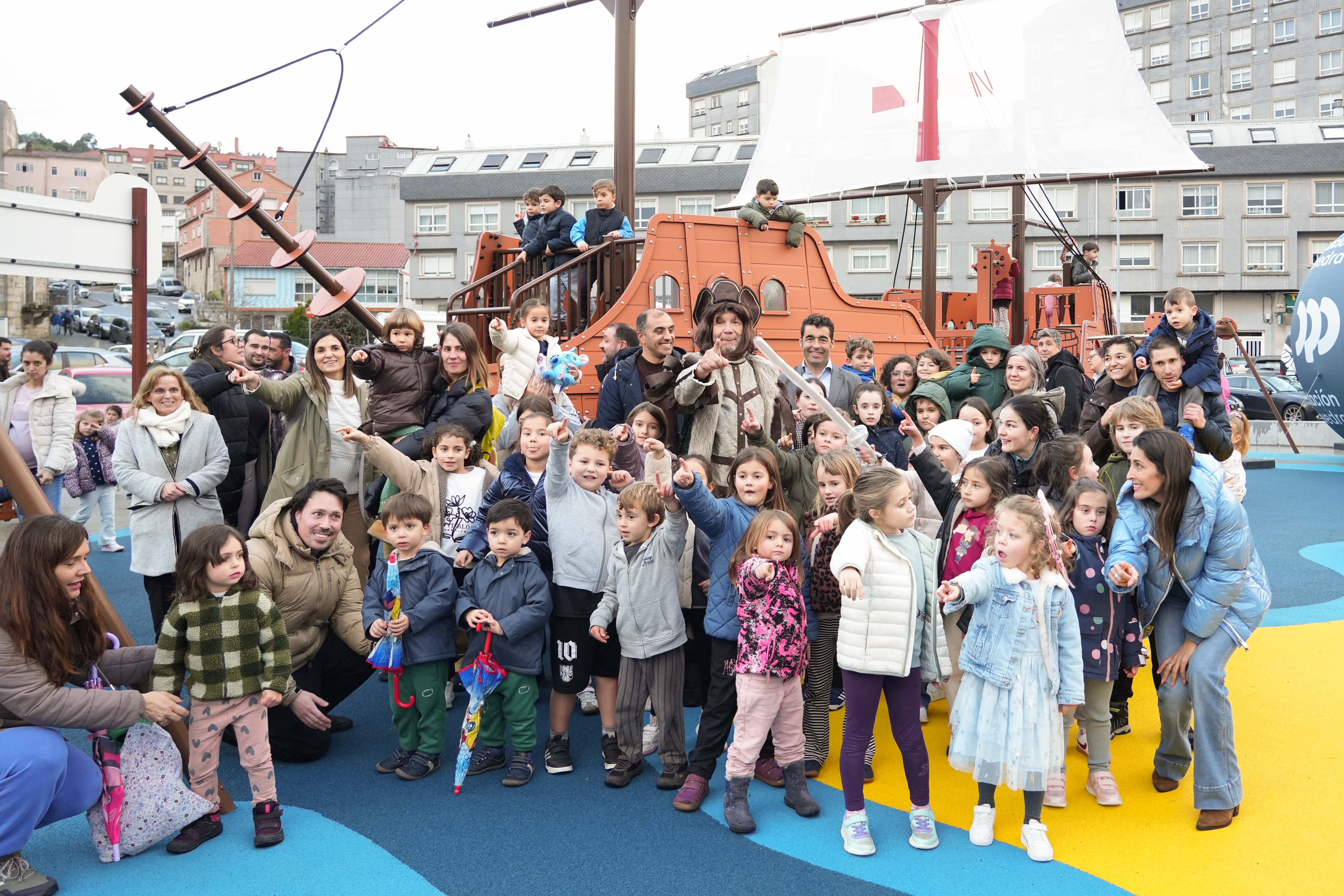 Inauguración del parque infantil temático en Ánkar