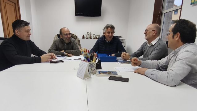 Manu Lourenzo e Pablo Garrido dos directores de obra e a empresa adxudicataria