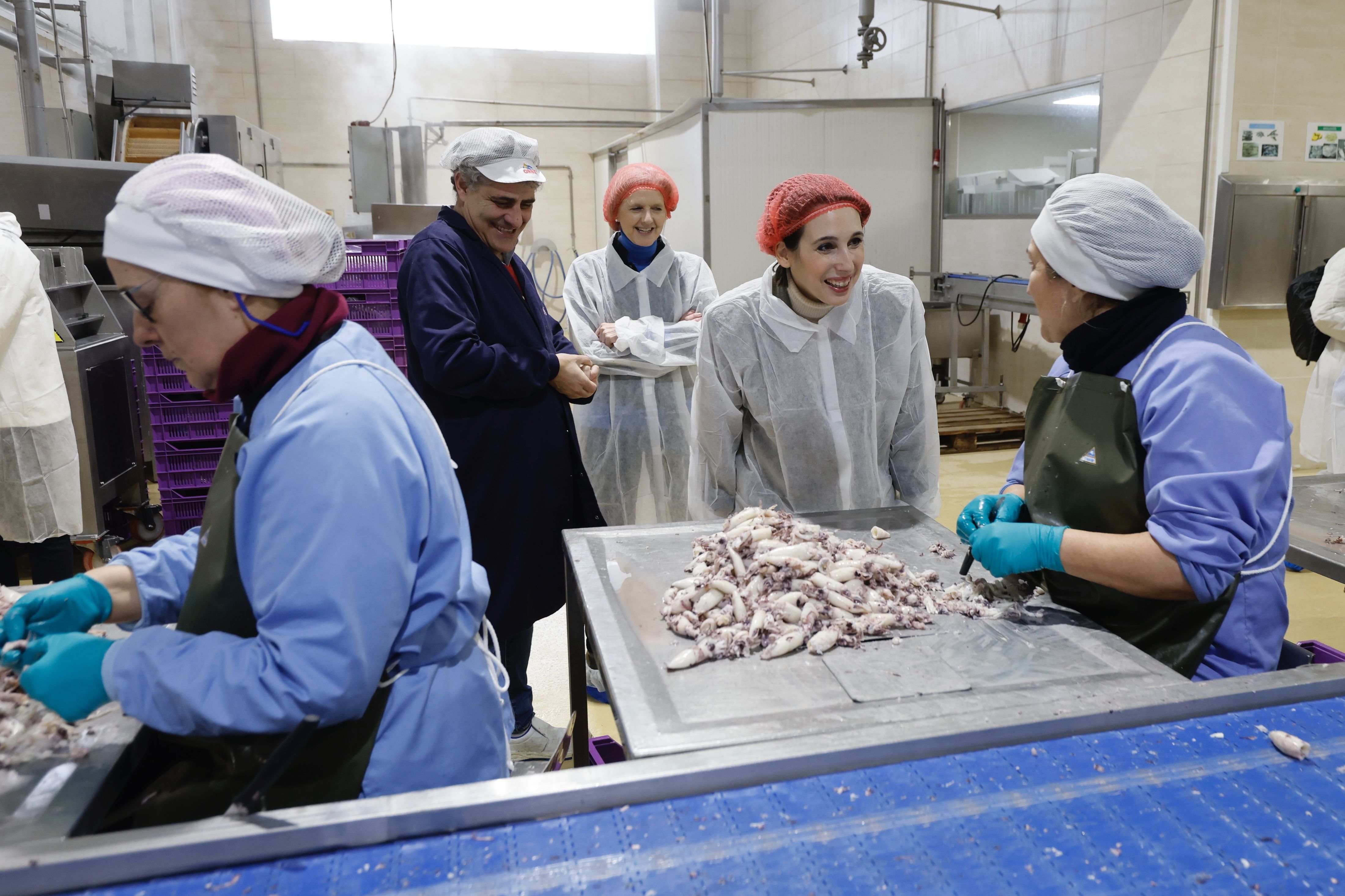 Visita de María Jesús Lorenzana a Conservas Orbe