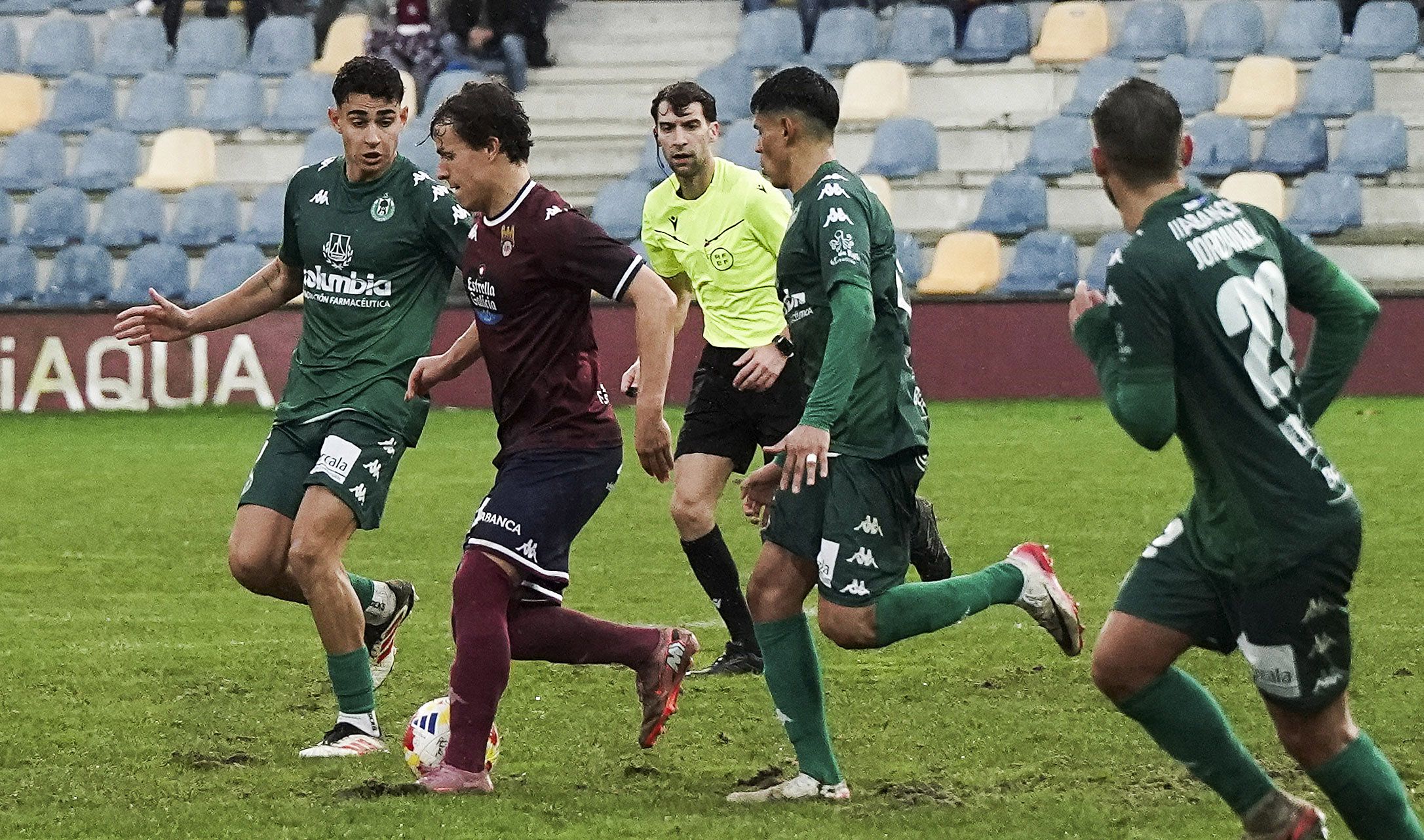 Partido entre Pontevedra CF e Arenteiro en Pasarón Partido entre Pontevedra CF e Arenteiro en Pasarón