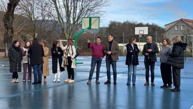 Visita del conselleiro de Educación al colegio de Cuntis Visita del conselleiro de Educación al colegio de Cuntis