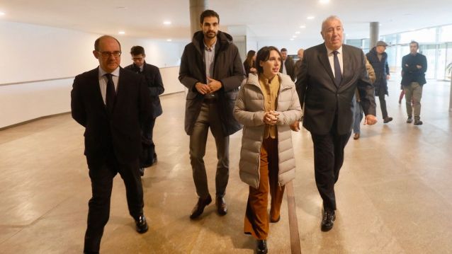 Reunión en Pontevedra de María José Lorenzana con Faconauto Reunión en Pontevedra de María José Lorenzana con Faconauto
