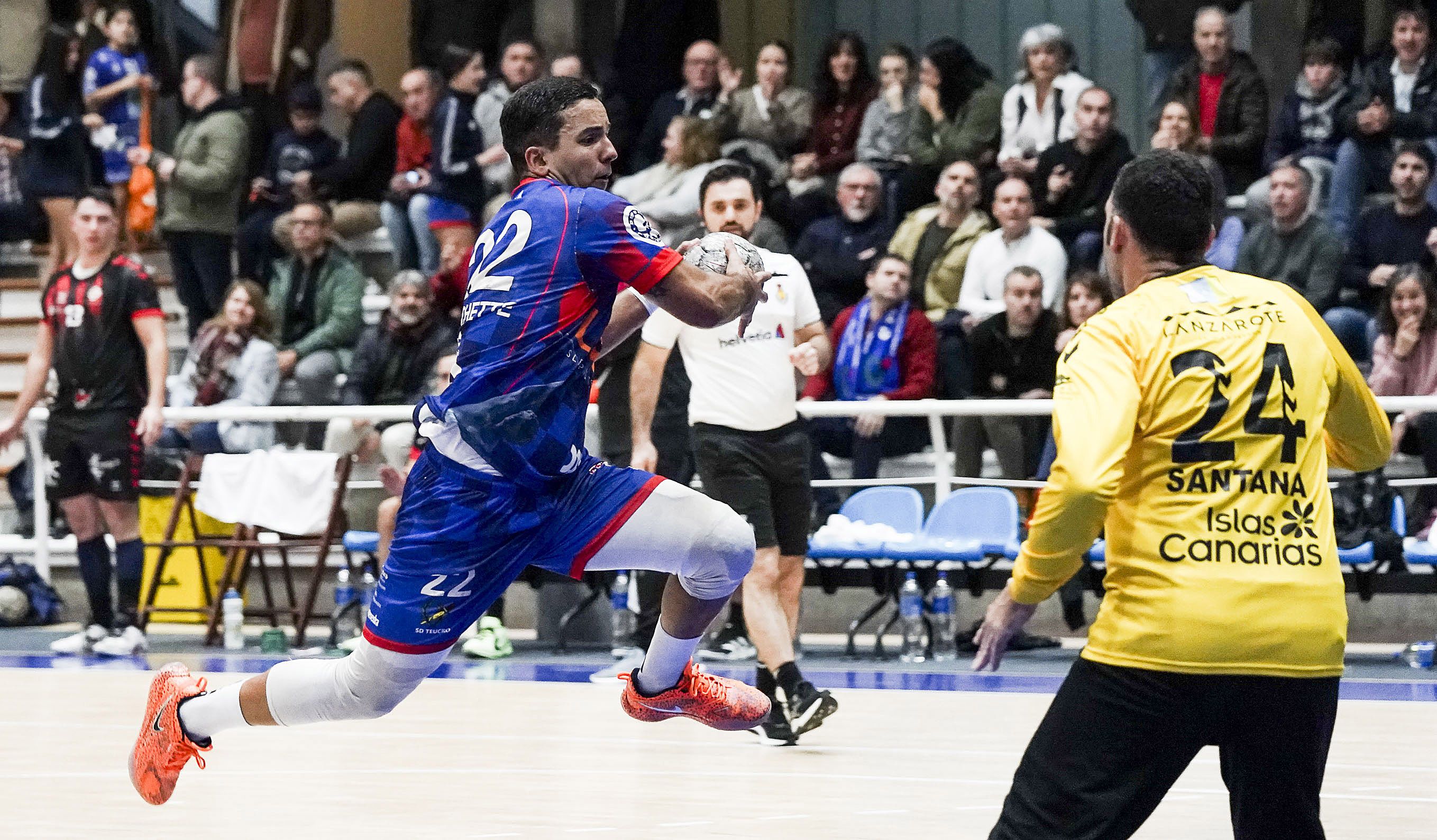 Partido de Primera Nacional entre Sociedad Deportiva Teucro y Lanzarote