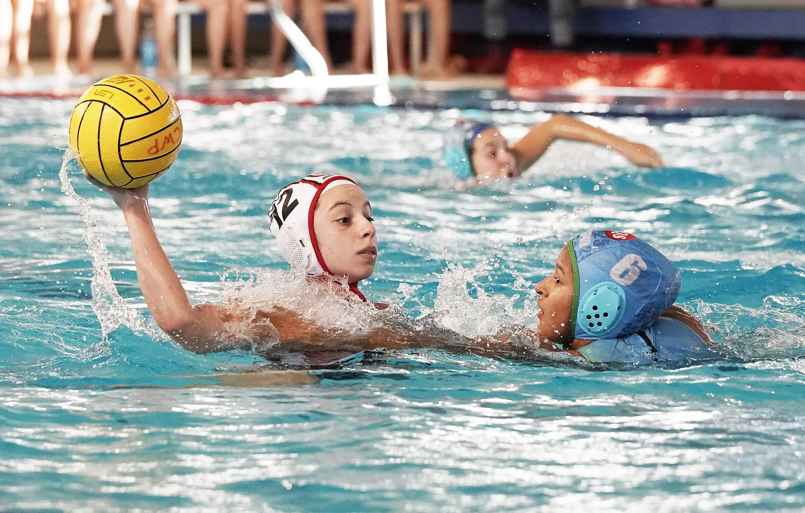 Partido entre el Waterpolo Pontevedra y el CW Dos Hermanas en Rías do Sur