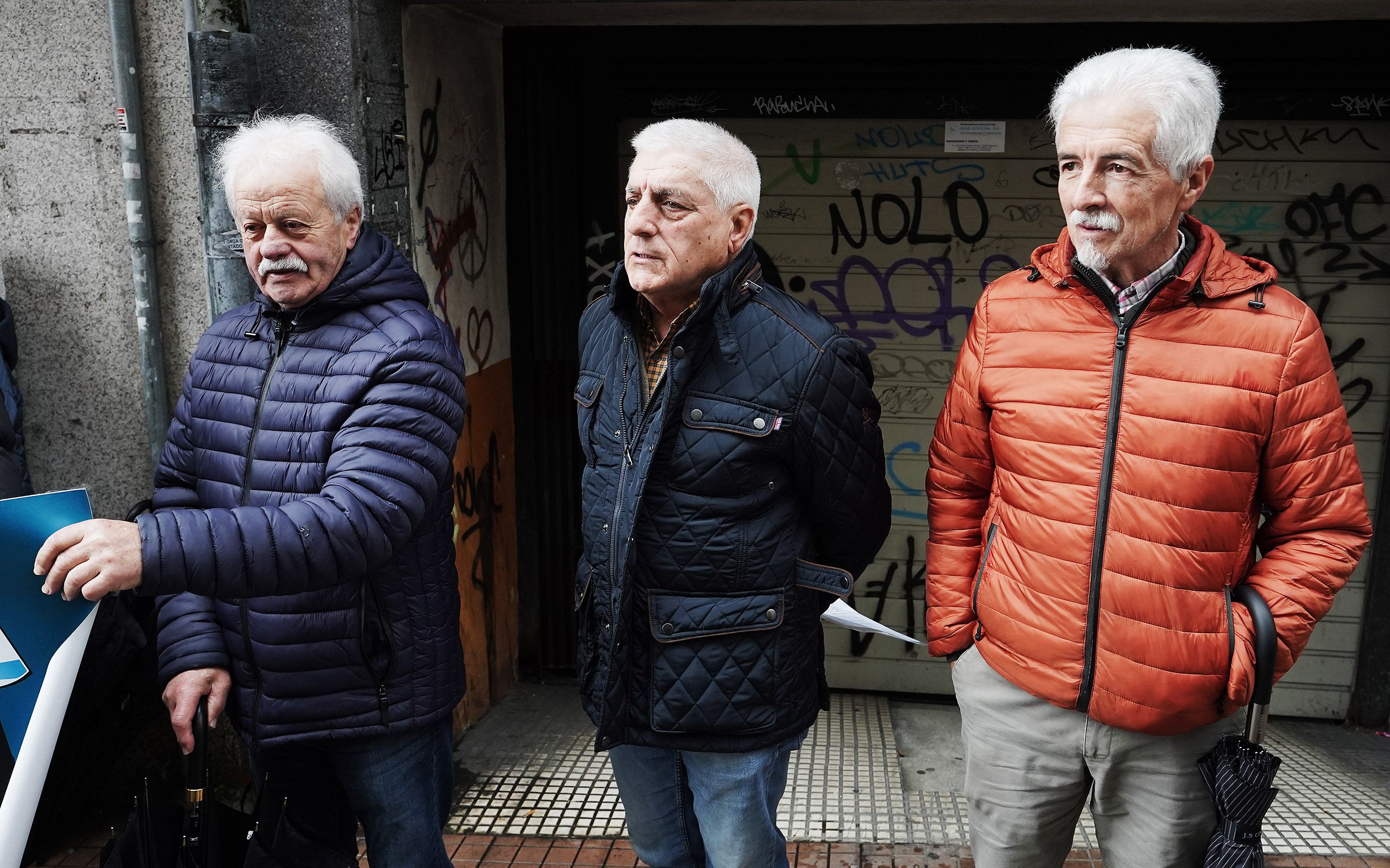 Xosé Luis Portabales, en el centro, representante del colectivo de jubilados y pensionistas de la CIG