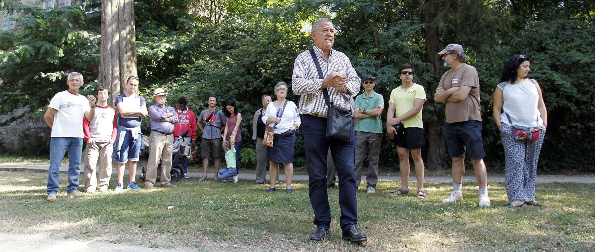 Gonzalo Sancho, de Vaipolorío, con representantes de colectivos que van participar na limpeza do Gafos
