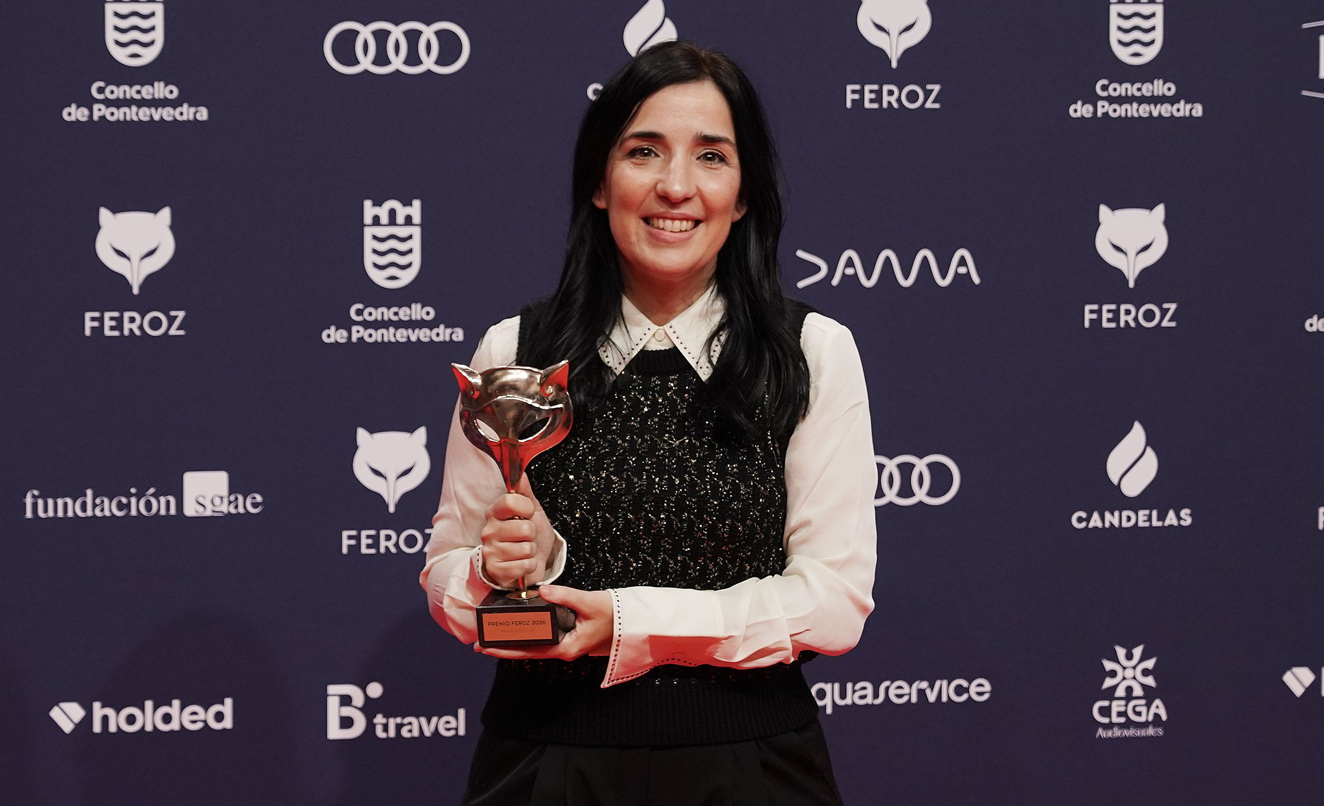 Os gañadores dos Feroz posan cos premios que recolleron en Pontevedra