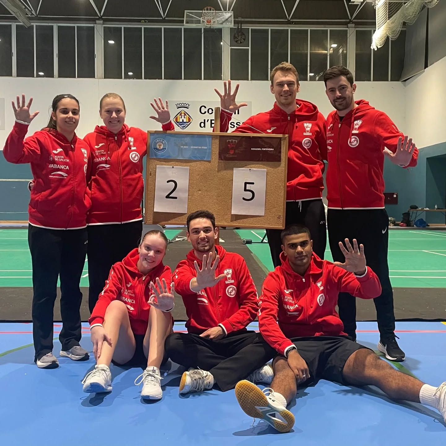 El Bádminton Ravachol celebra su victoria en Ibiza