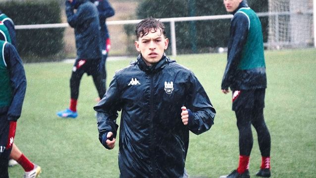 Diego Gómez, en su primer entrenamiento con el Pontevedra Diego Gómez, en su primer entrenamiento con el Pontevedra
