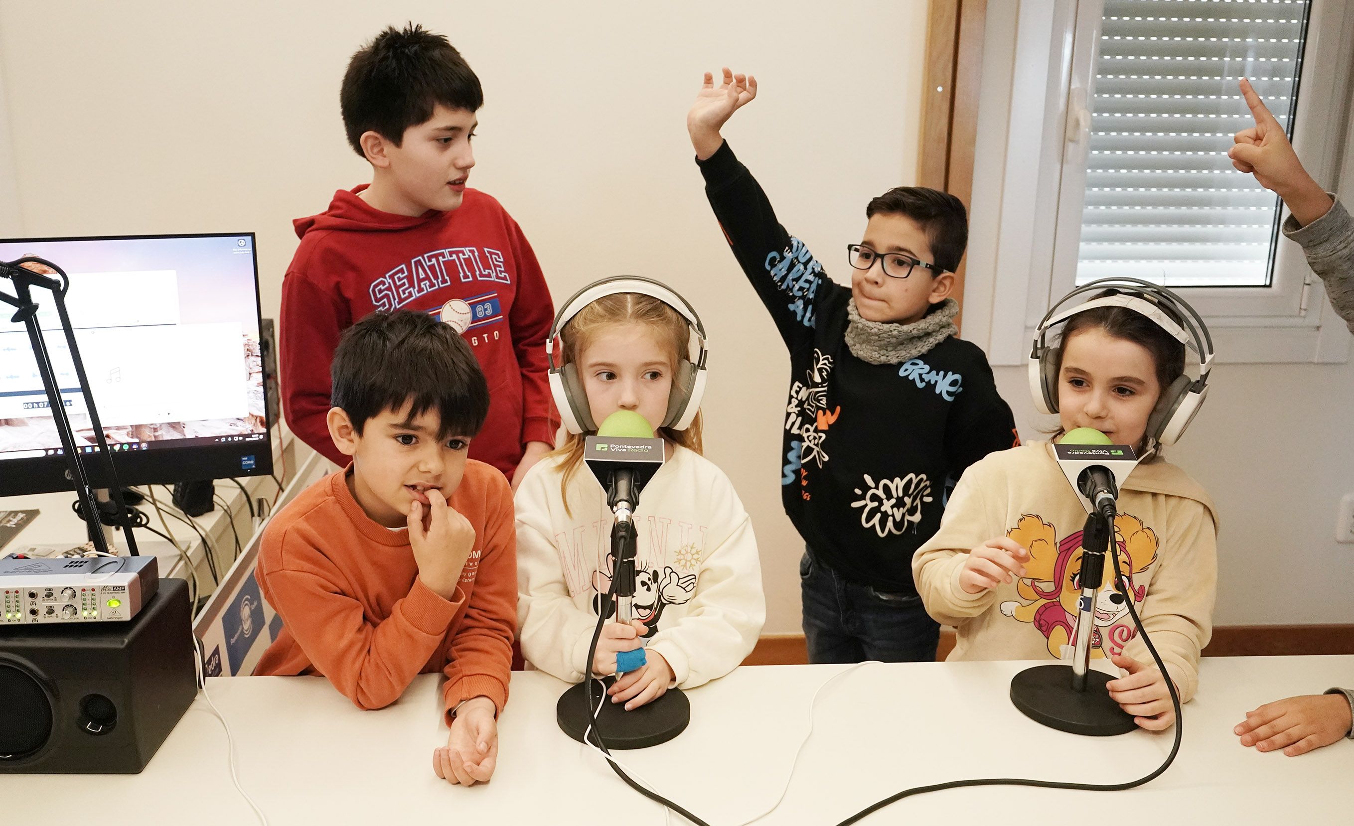 Escolares de Primero y Segundo de Primaria del CEIP Ponte Sampaio