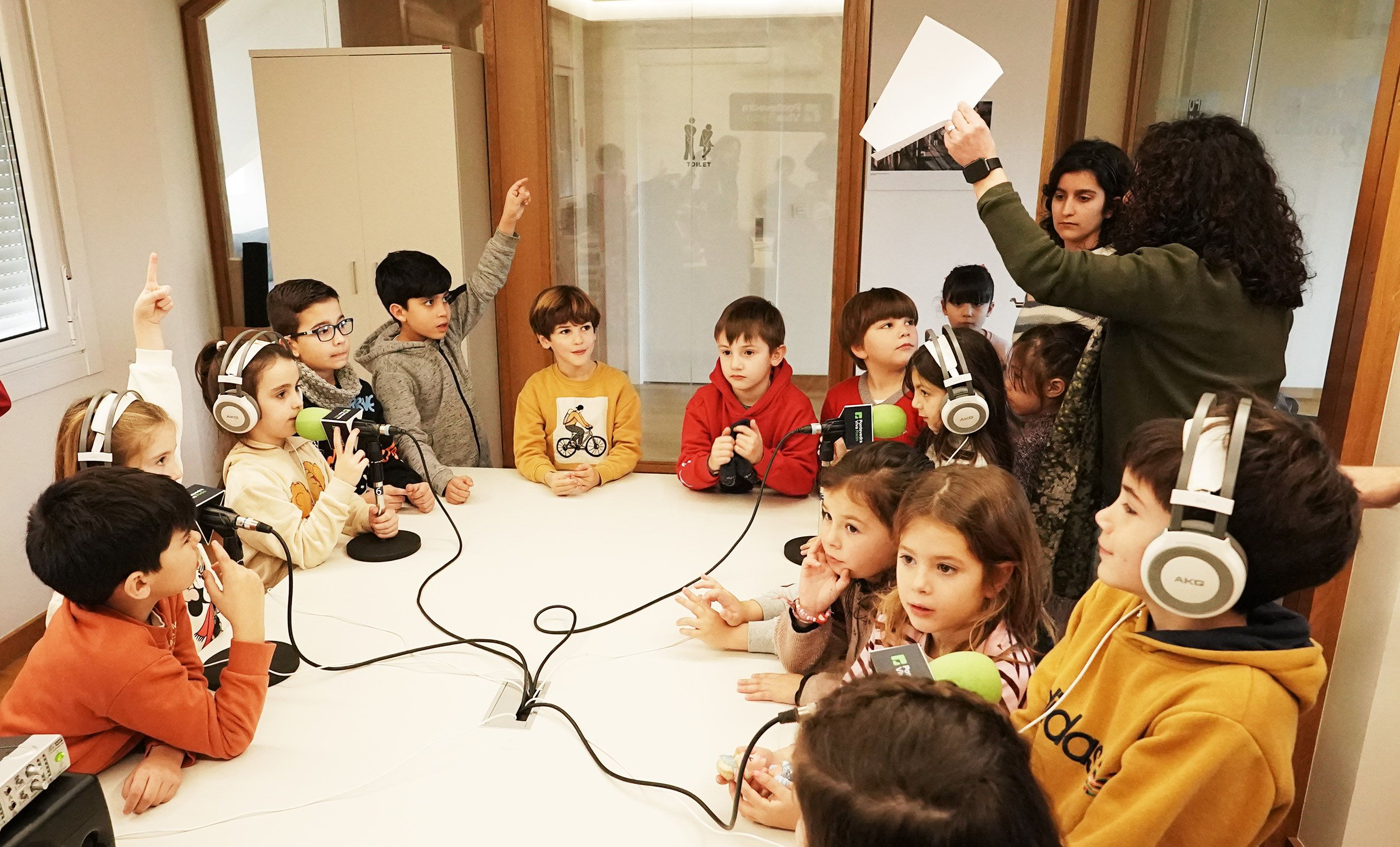 Escolares de Primero y Segundo de Primaria del CEIP Ponte Sampaio