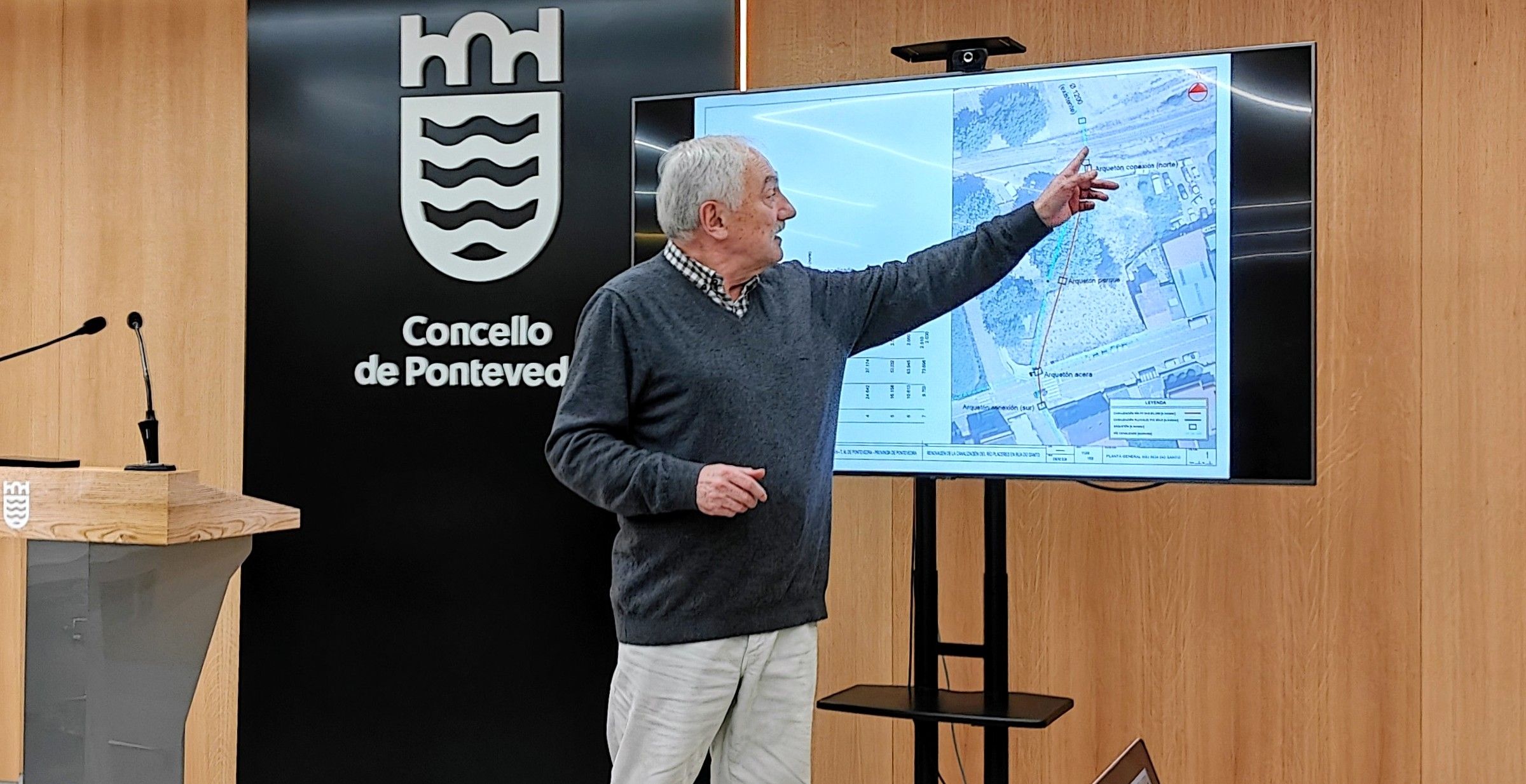 César Mosquera explica la situación en la Rúa do Santo