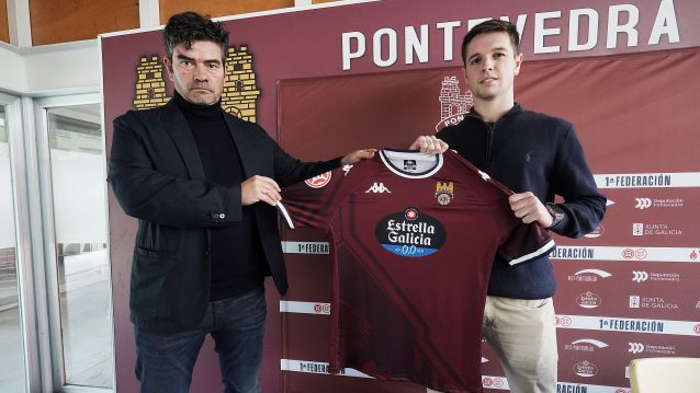 Presentación de Rubén López como novo xogador do Pontevedra CF Presentación de Rubén López como novo xogador do Pontevedra CF