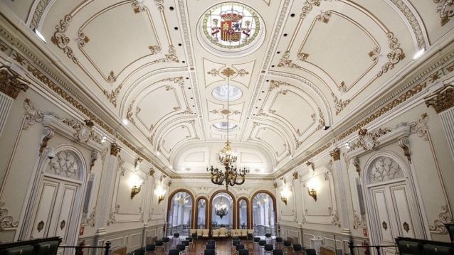 Salón de plenos da Deputación de Pontevedra Salón de plenos da Deputación de Pontevedra