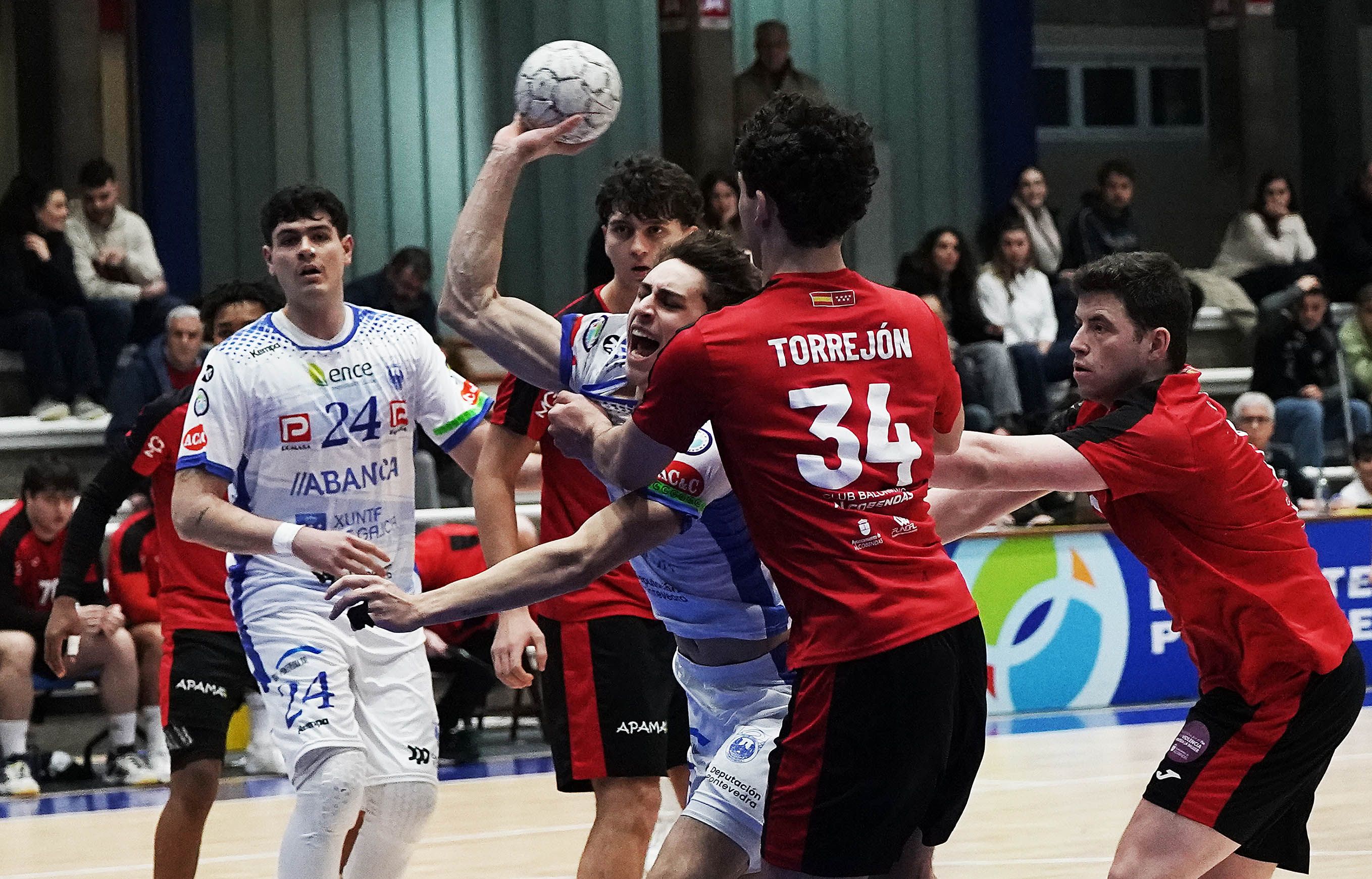 Partido entre Cisne y Alcobendas en el Municipal