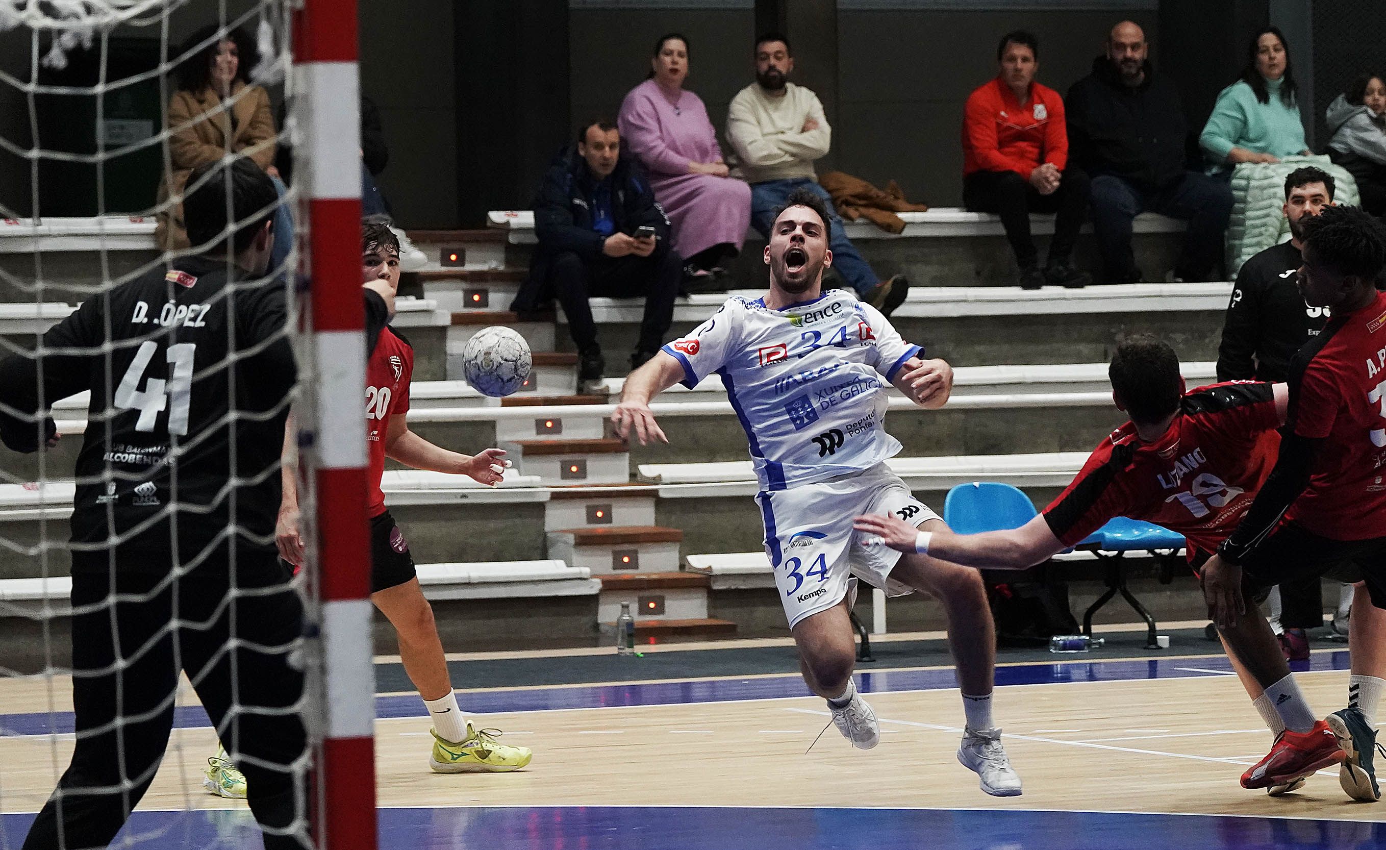 Partido entre Cisne y Alcobendas en el Municipal