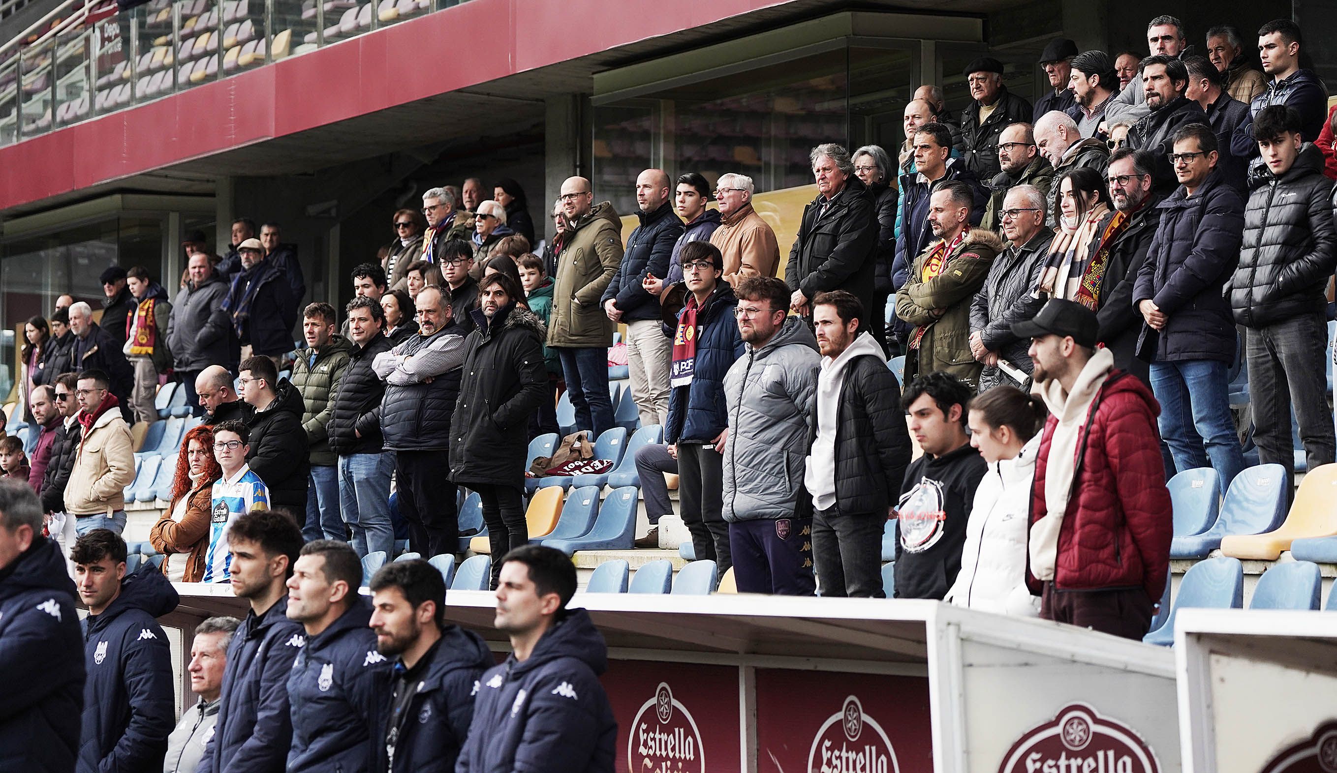 Partido entre Pontevedra CF e Real Madrid Castilla en Pasarón