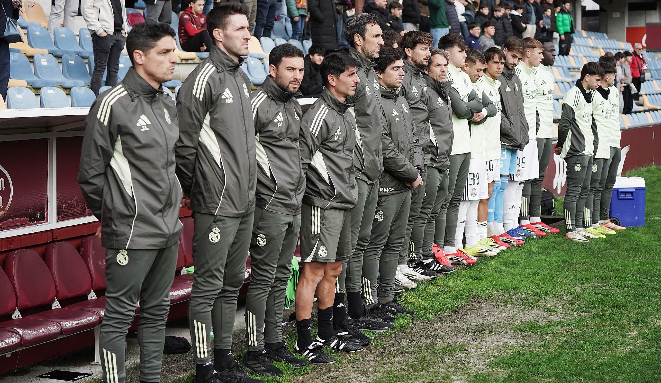 Partido entre Pontevedra CF e Real Madrid Castilla en Pasarón