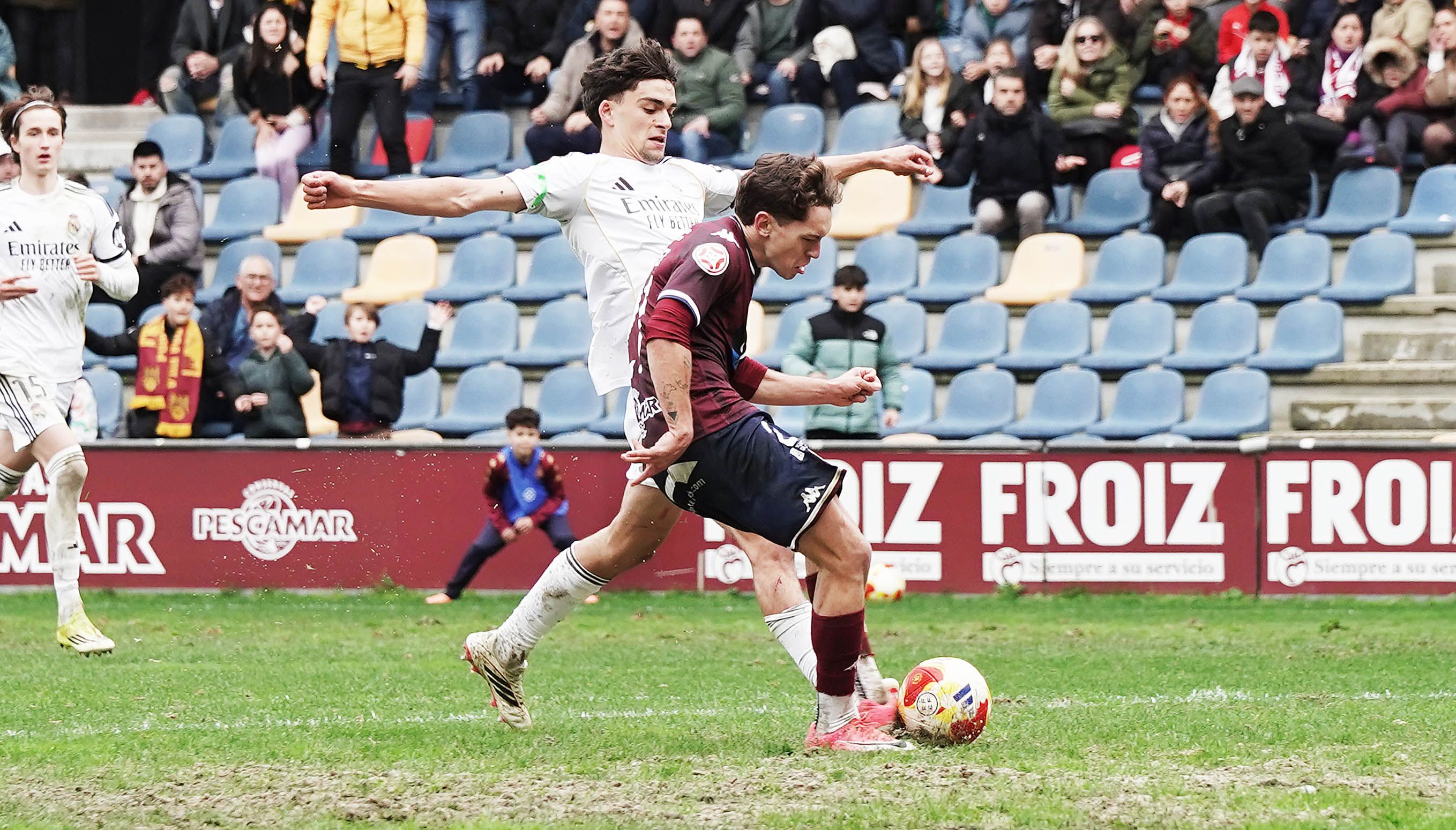 Partido entre Pontevedra CF e Real Madrid Castilla en Pasarón