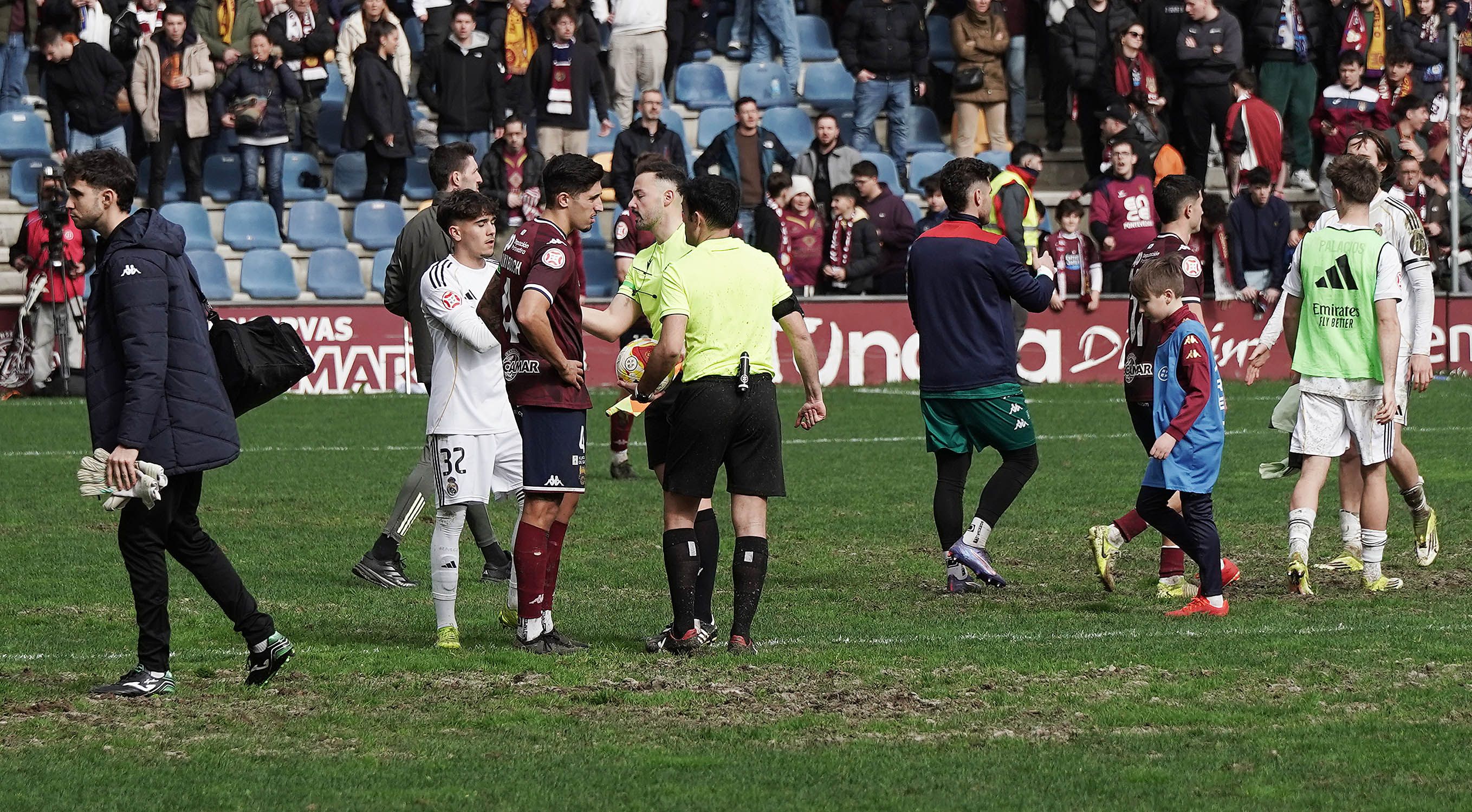 Partido entre Pontevedra CF e Real Madrid Castilla en Pasarón