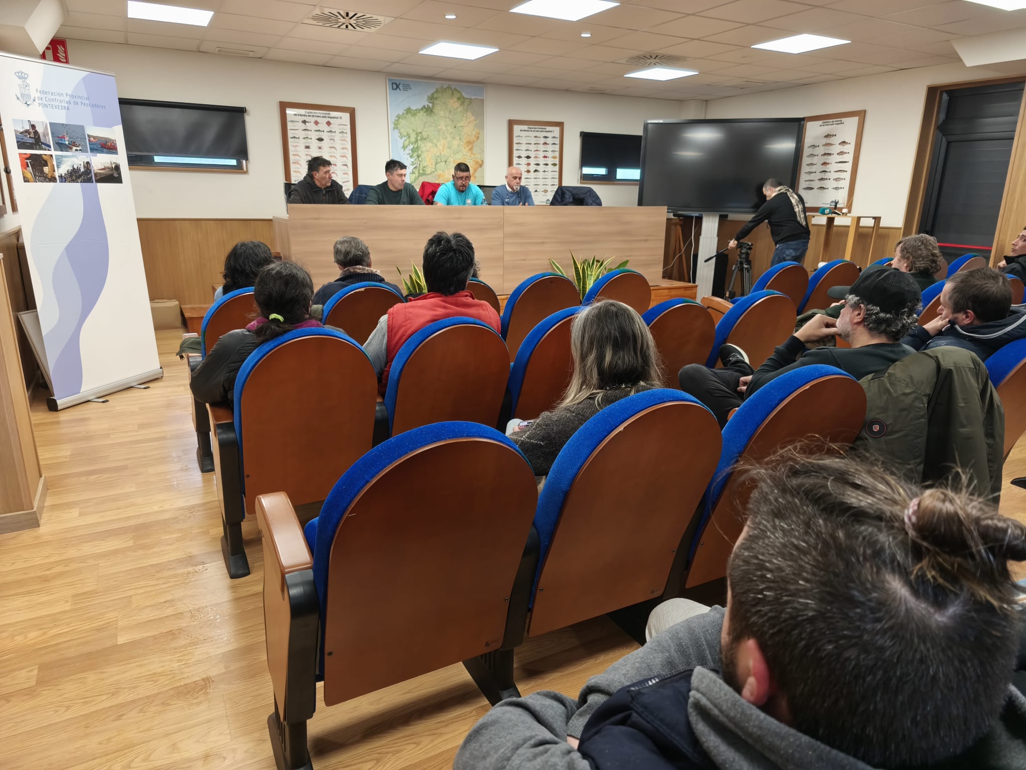 Reunión na Confraría de Arcade