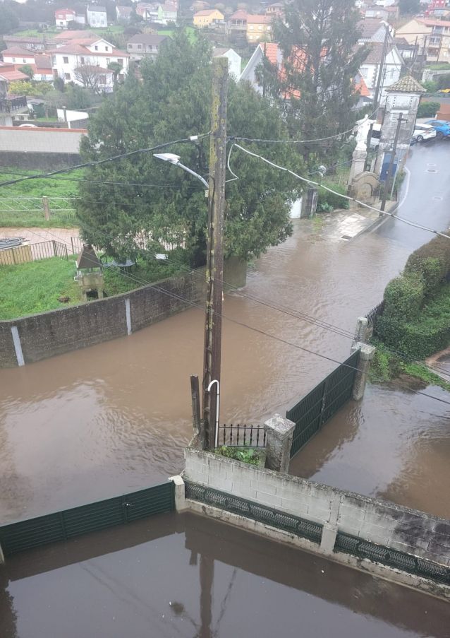 Rúa do Santo inundada