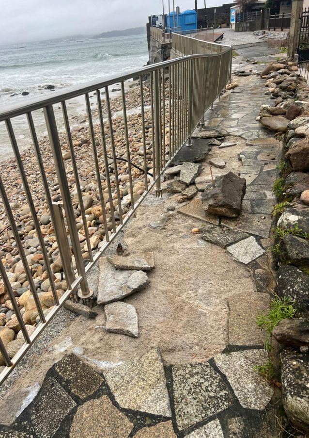 Os temporais causaron danos nas praias de Marín Os temporais causaron danos nas praias de Marín