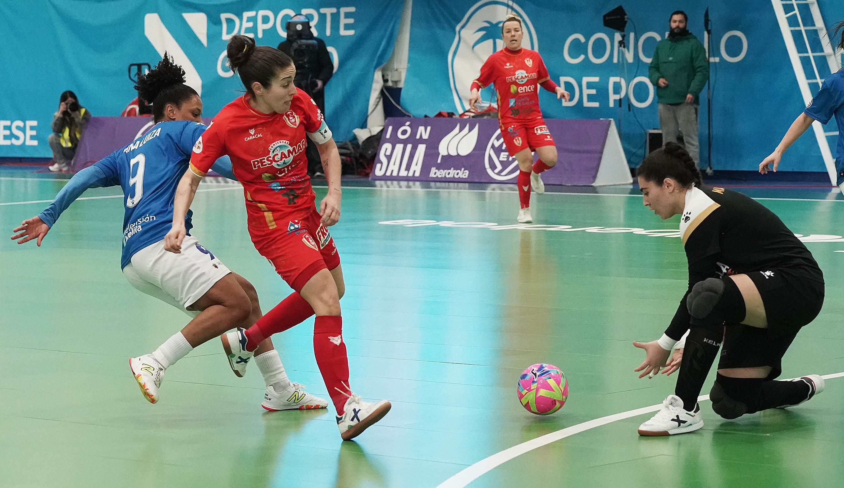 Partido de liga entre Poio Pescamar y Melilla CD Torreblanca en la Seca