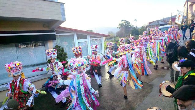 Baile de Madamas e Galáns en Cobres