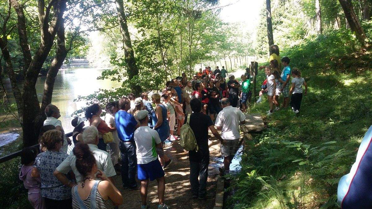 Primeira Xuntanza Comuneira no lago de Castiñeiras Primeira Xuntanza Comuneira no lago de Castiñeiras
