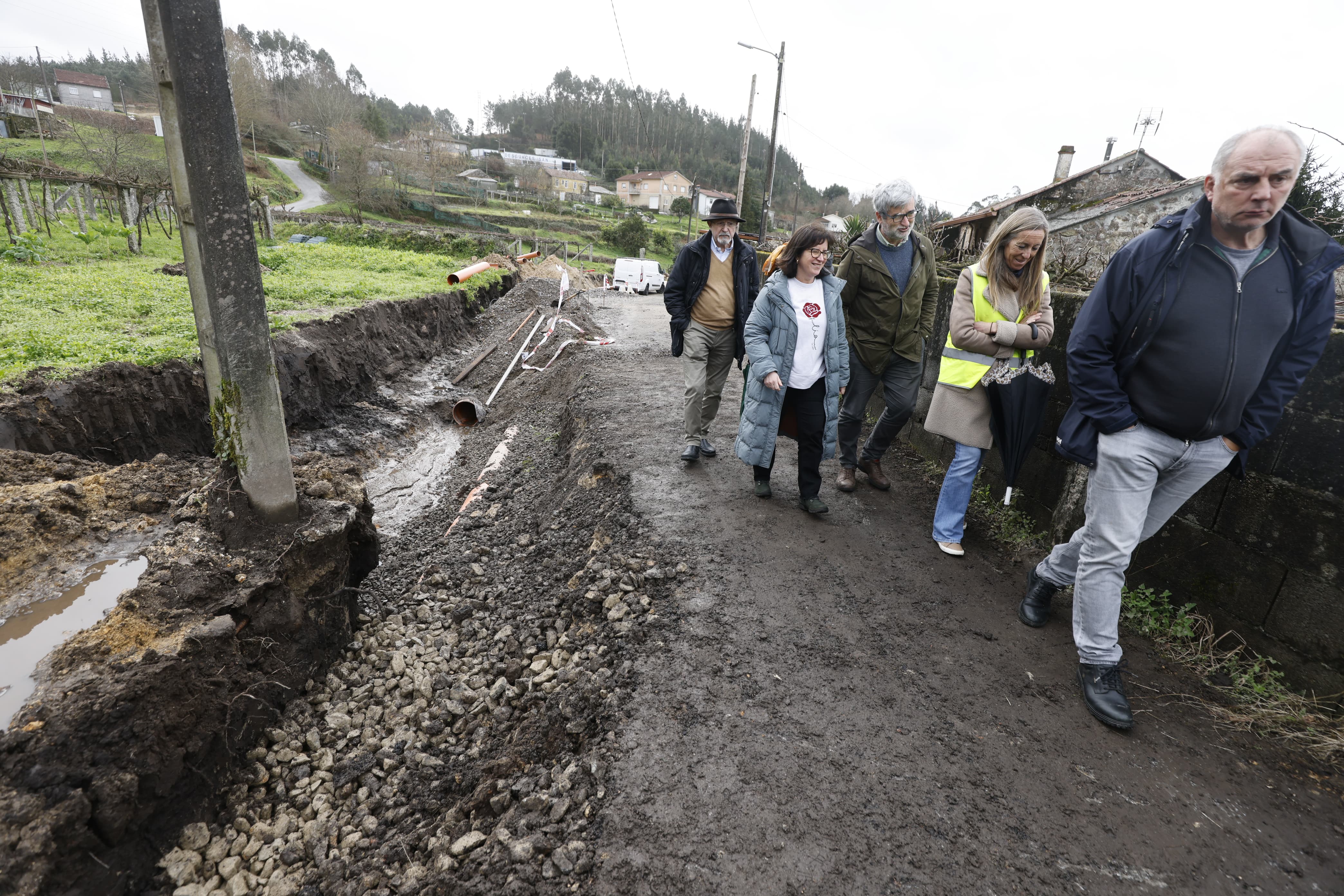 María José Abilleira, concejala del Rural, en la visita a las obras en Cerponzóns