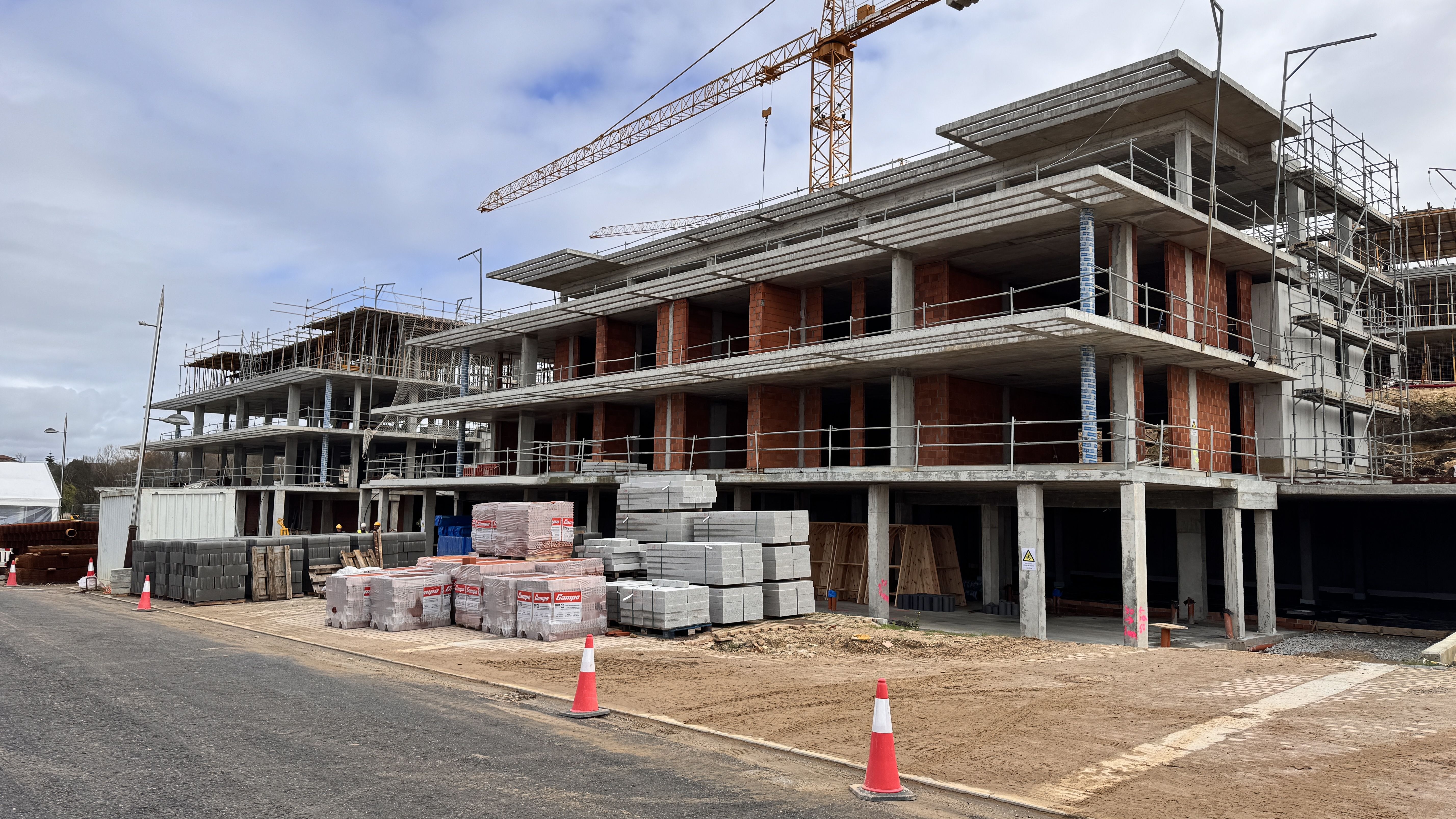 Viviendas en construcción en Noalla