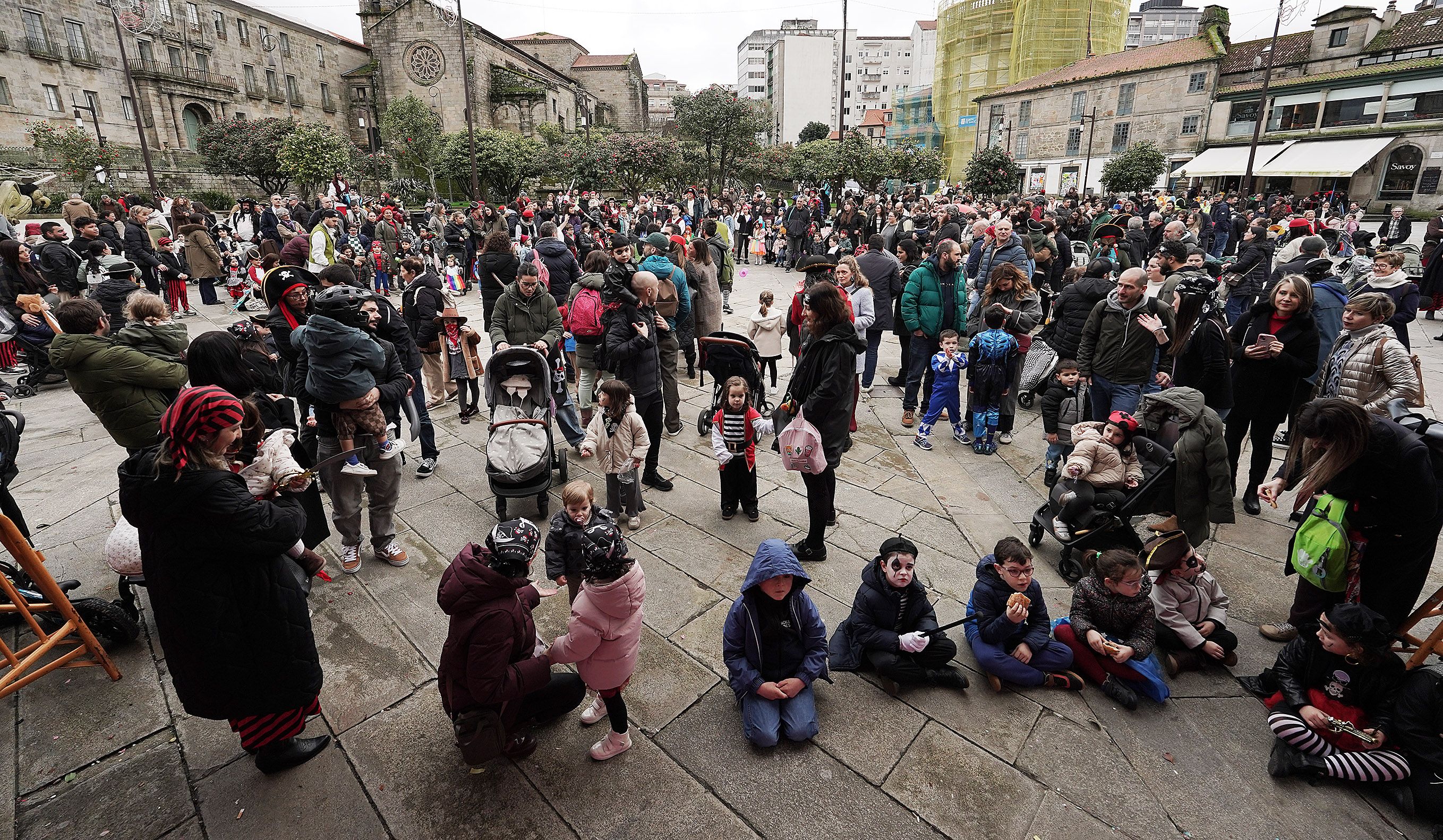 Fiesta pirata infantil en la Praza da Ferrería Fiesta pirata infantil en la Praza da Ferrería