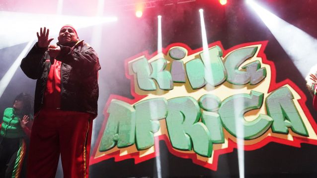 Concierto de King África en la Noite Pirata del Entroido pontevedrés