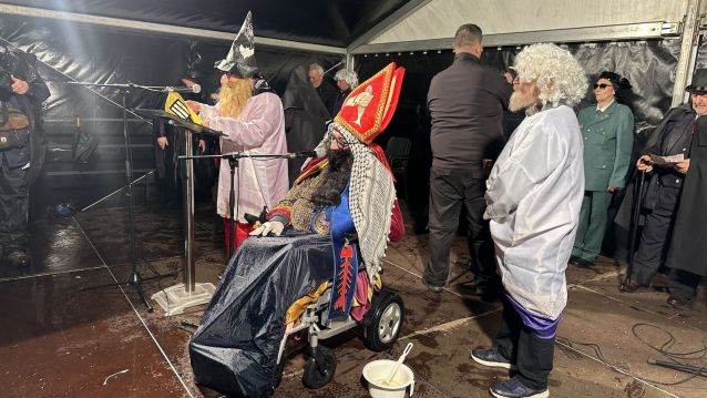 Enterro da Sardiña en Marín