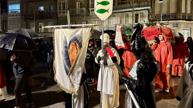 Enterro da Sardiña en Marín