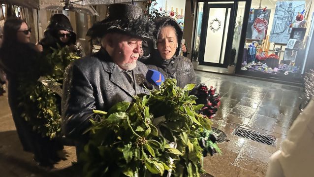 Enterro da Sardiña en Marín