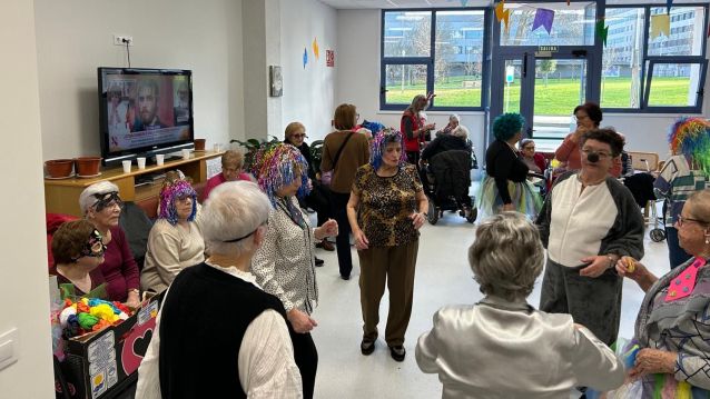 Celebración de carnaval en la Residencia de Mayores de Campolongo
