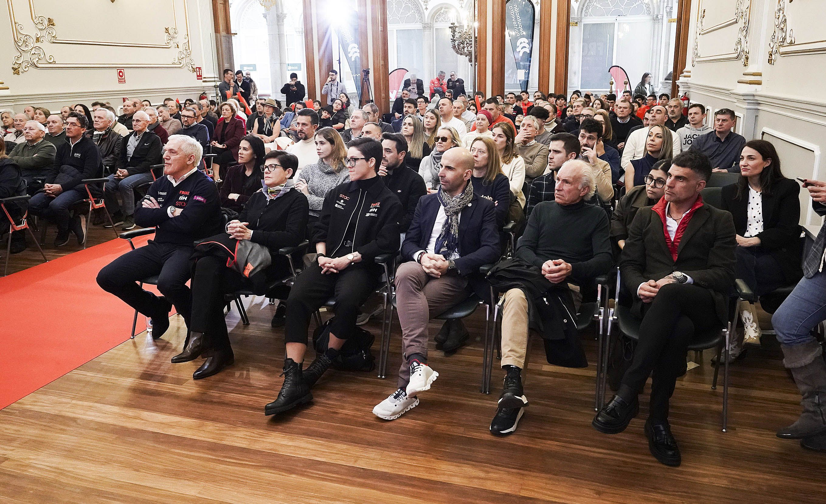 Presentación del Grupo Deportivo Supermercados Froiz para la temporada 2026 Presentación del Grupo Deportivo Supermercados Froiz para la temporada 2026