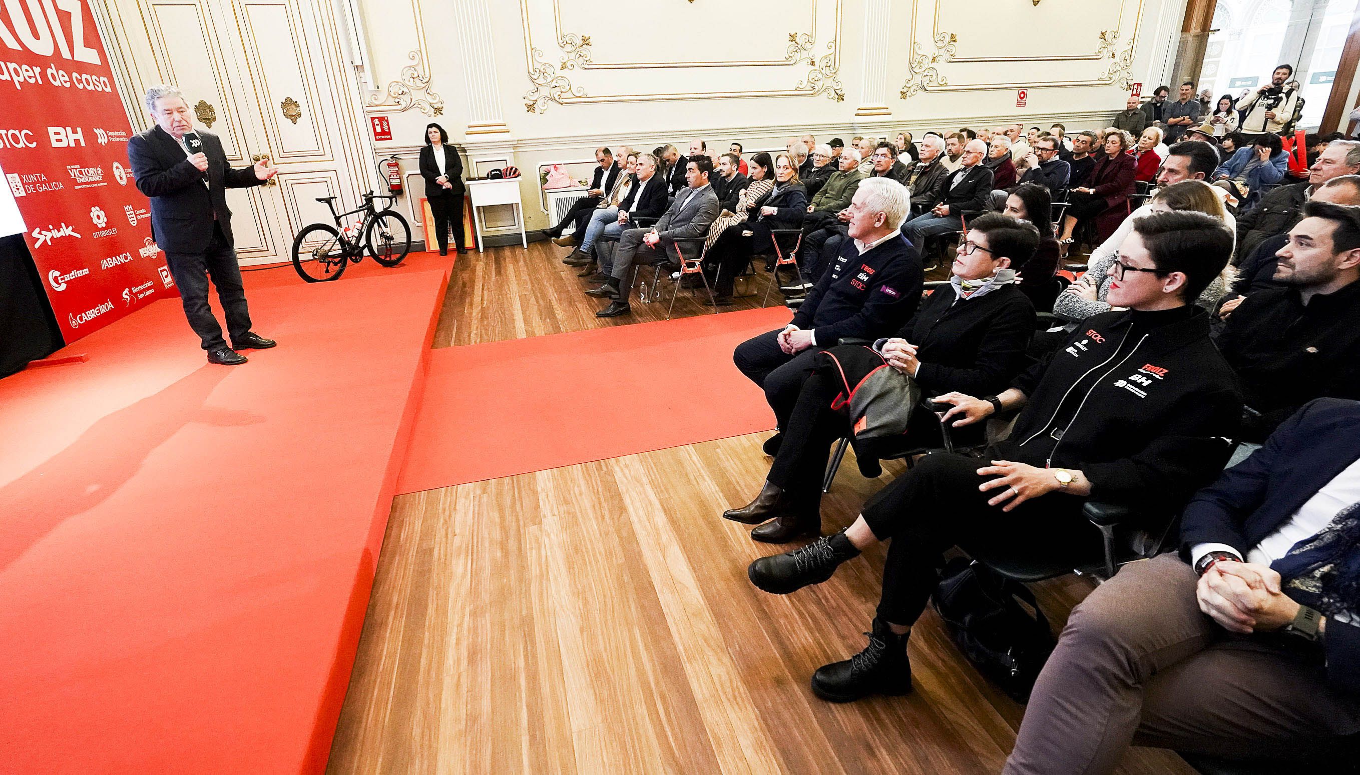 Presentación del Grupo Deportivo Supermercados Froiz para la temporada 2026 Presentación del Grupo Deportivo Supermercados Froiz para la temporada 2026