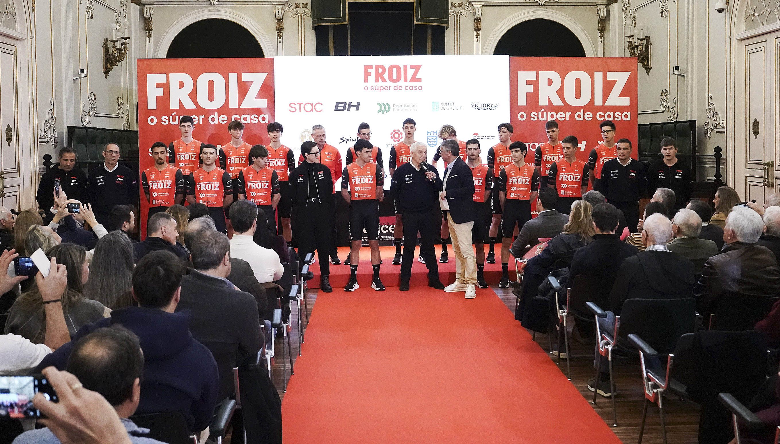 Presentación del Grupo Deportivo Supermercados Froiz para la temporada 2026 Presentación del Grupo Deportivo Supermercados Froiz para la temporada 2026