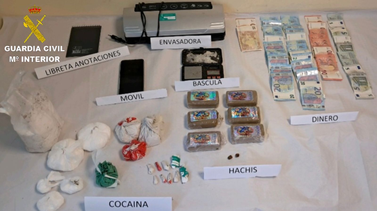 Material intervenido en Ribadumia