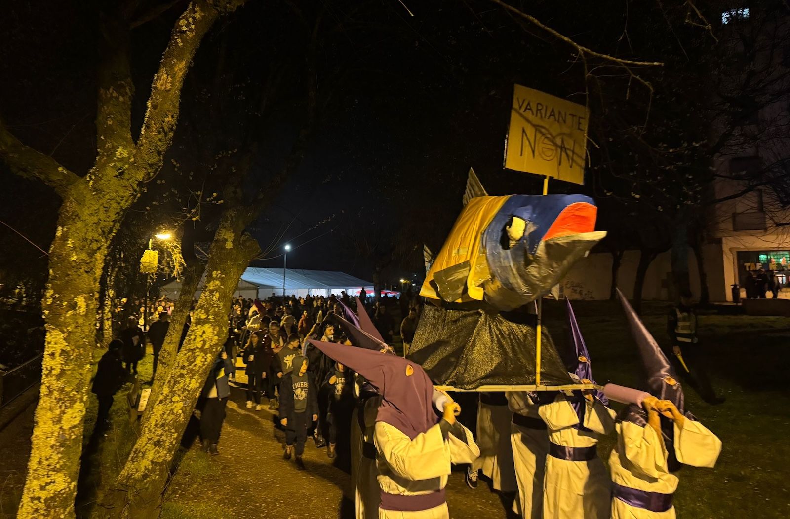 Enterro da Sardiña en Caldas