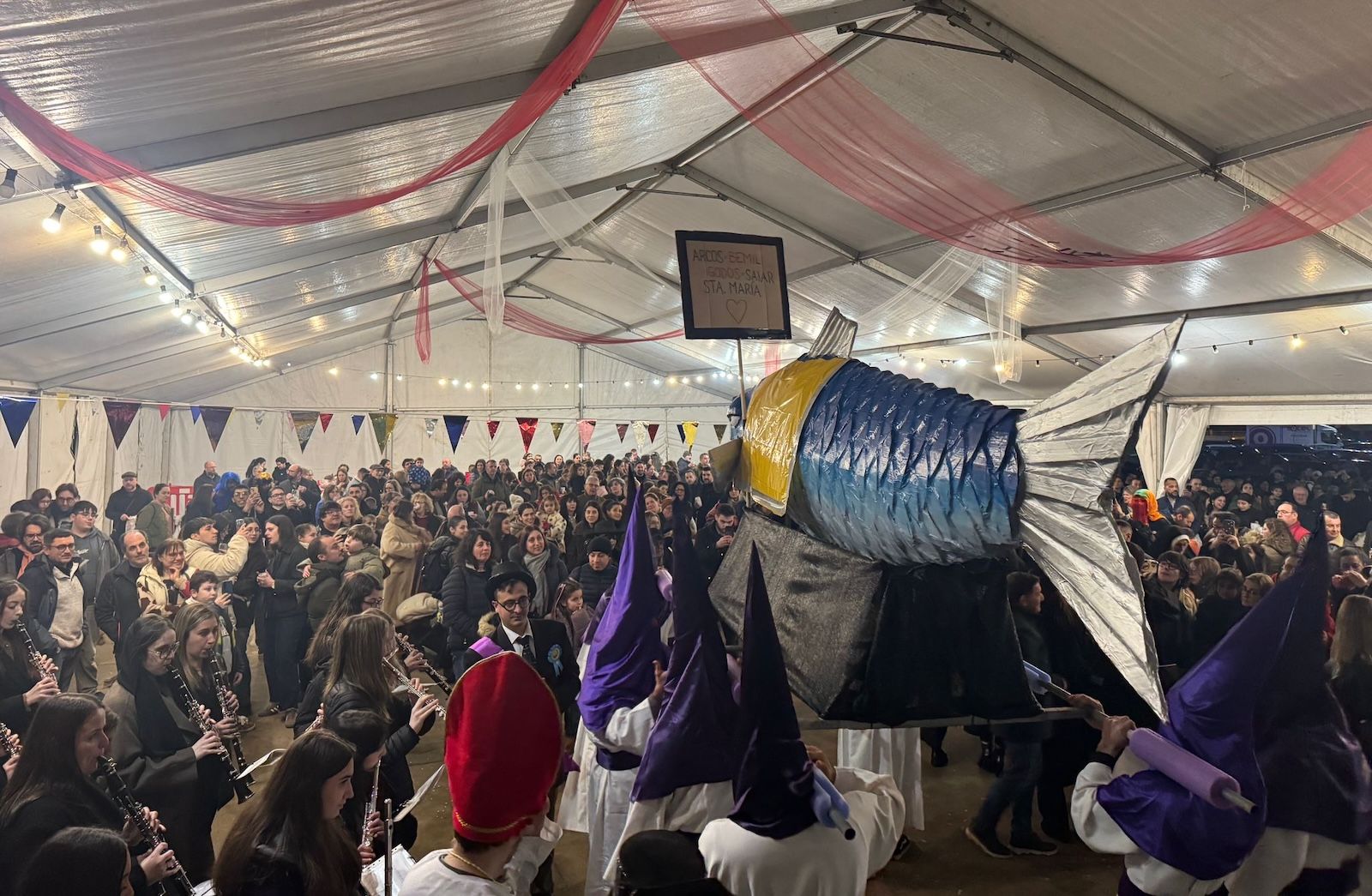 Enterro da Sardiña en Caldas