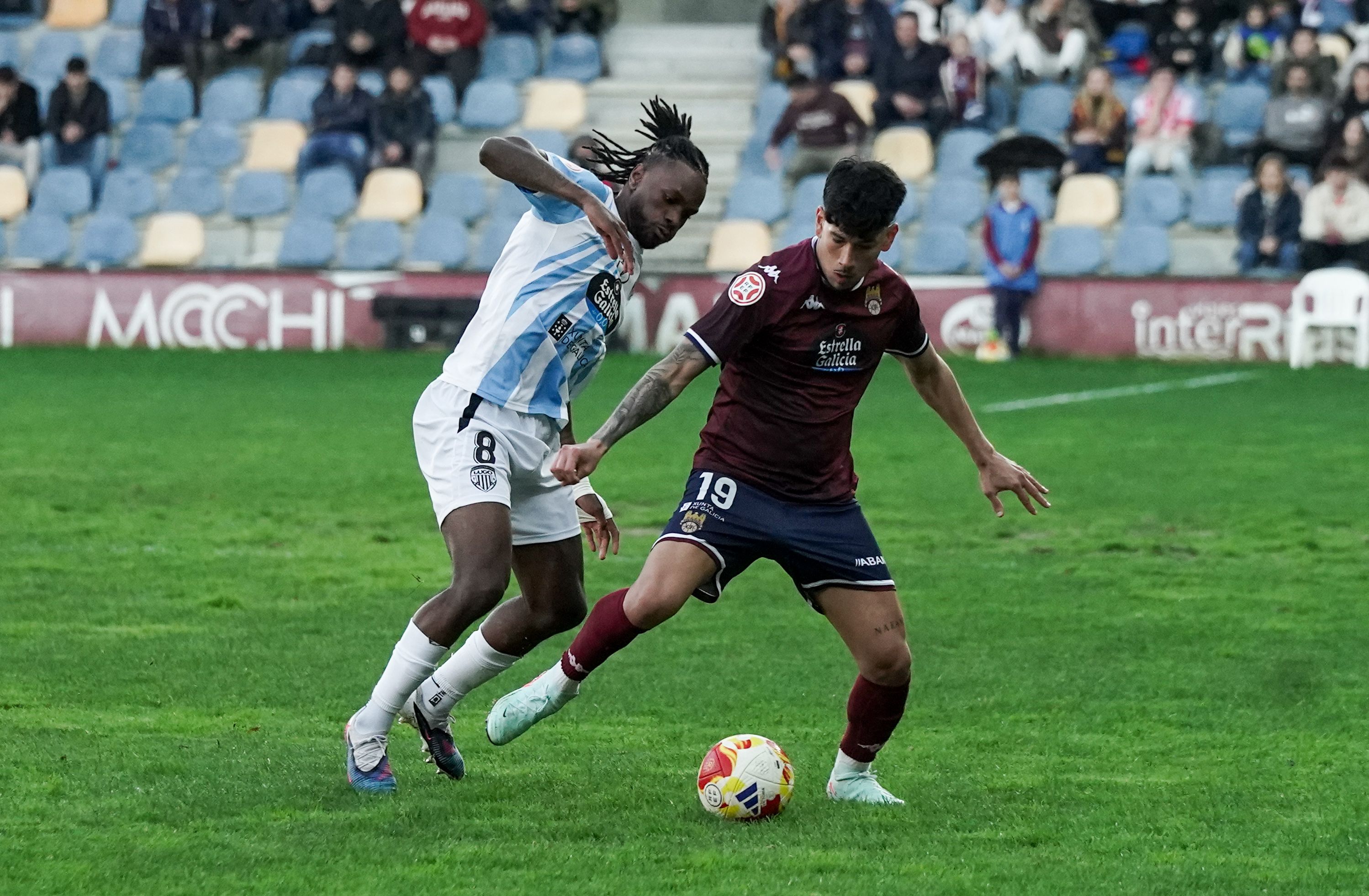 Lance del juego entre Garay y Balboa