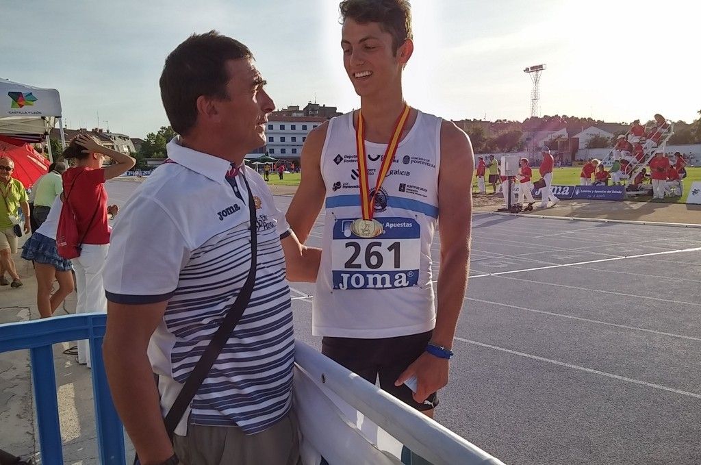 Darío Costas, xunto o seu adestrador Santi Ferrer en Valladolid